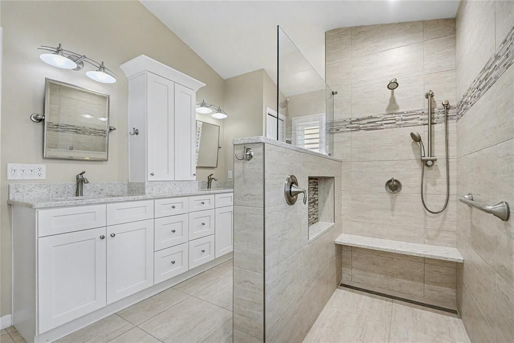 For Sale: $499,900 (3 beds, 2 baths, 2224 Square Feet)