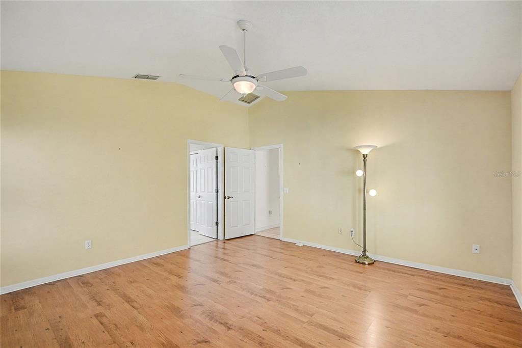 For Sale: $499,900 (3 beds, 2 baths, 2224 Square Feet)