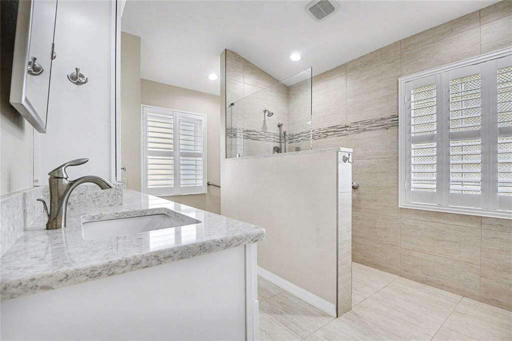 For Sale: $499,900 (3 beds, 2 baths, 2224 Square Feet)