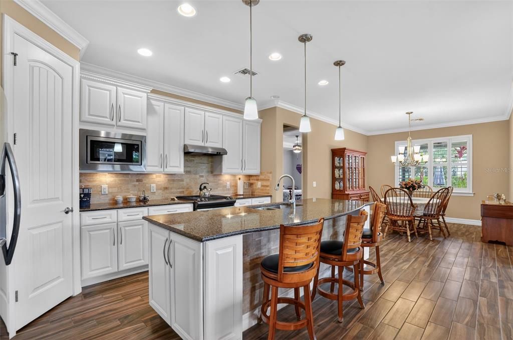 For Sale: $614,999 (3 beds, 2 baths, 2152 Square Feet)