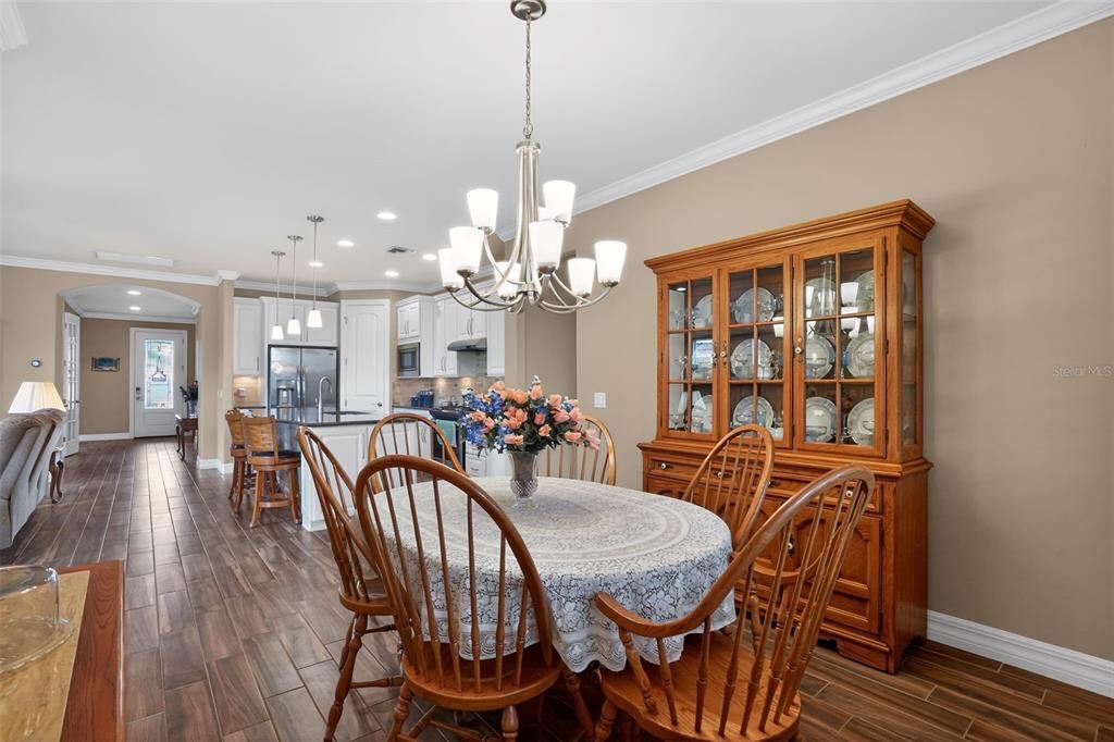 For Sale: $614,999 (3 beds, 2 baths, 2152 Square Feet)