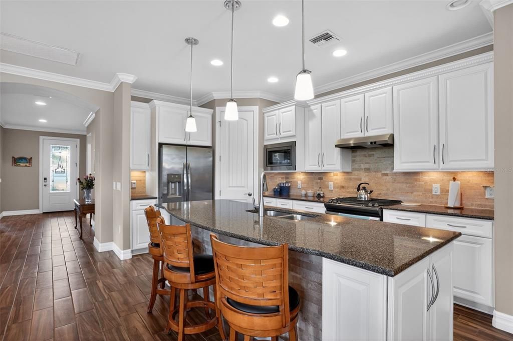 For Sale: $614,999 (3 beds, 2 baths, 2152 Square Feet)