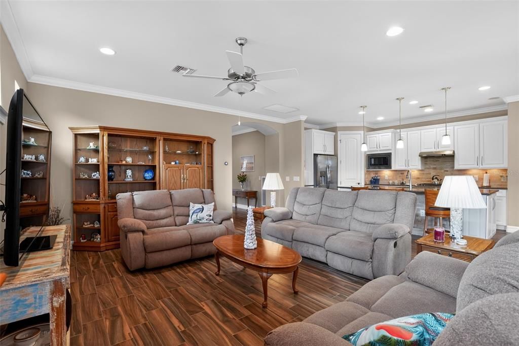 For Sale: $614,999 (3 beds, 2 baths, 2152 Square Feet)