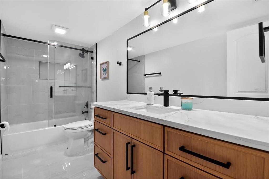 出租: $3,500 (3 贝兹, 3 浴室, 1798 平方英尺)