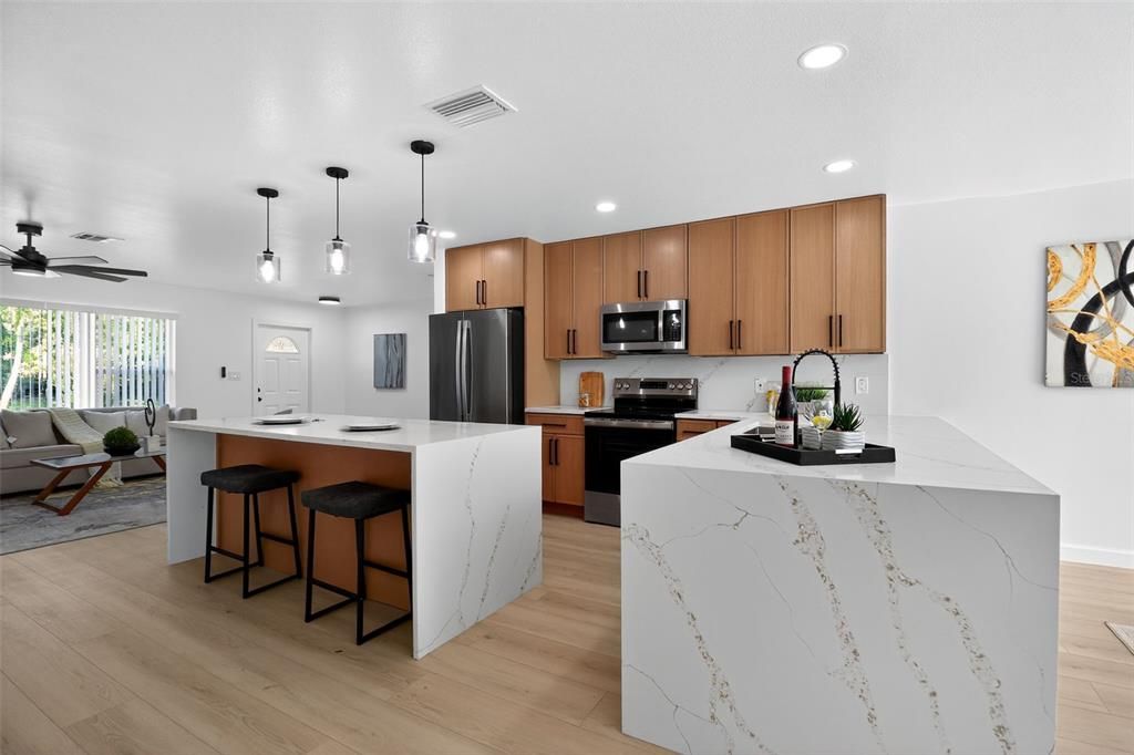 出租: $3,500 (3 贝兹, 3 浴室, 1798 平方英尺)