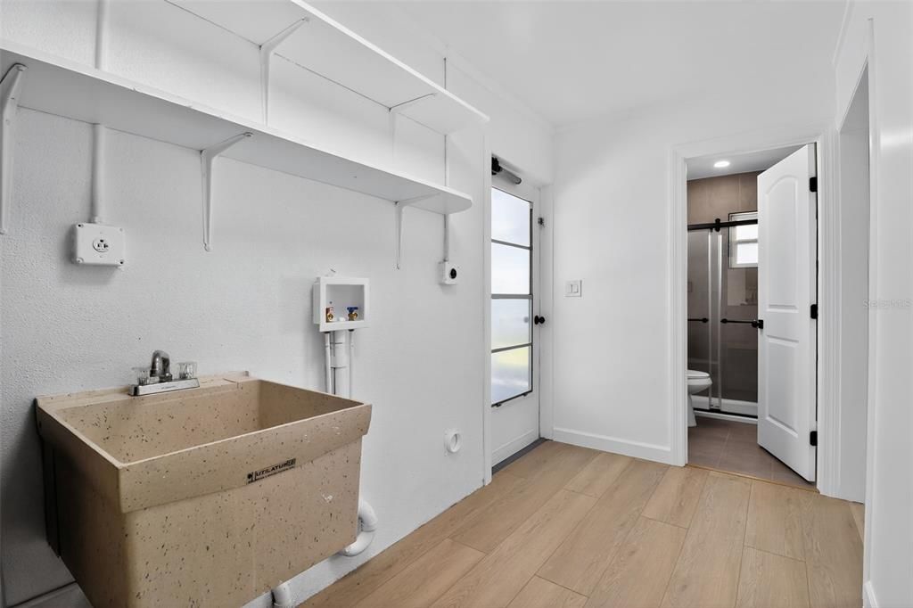 出租: $3,500 (3 贝兹, 3 浴室, 1798 平方英尺)