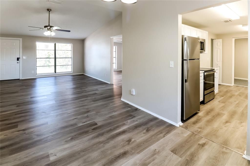For Rent: $1,945 (2 beds, 2 baths, 1289 Square Feet)