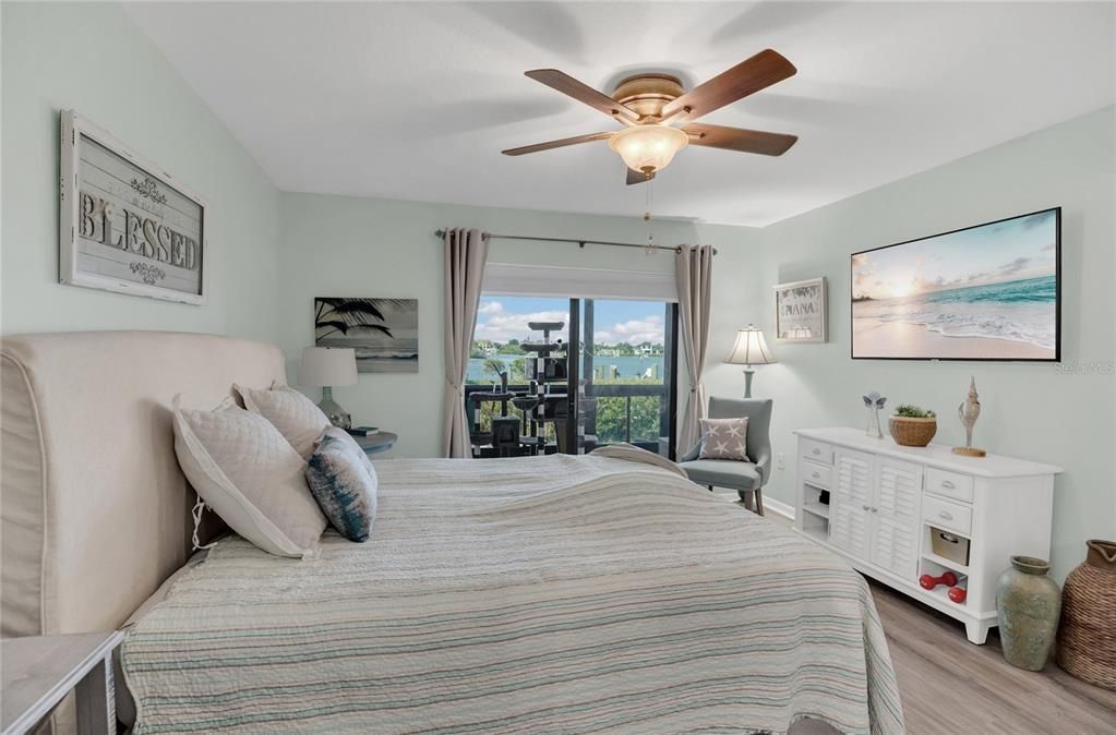 En Venta: $495,000 (2 camas, 2 baños, 1053 Pies cuadrados)