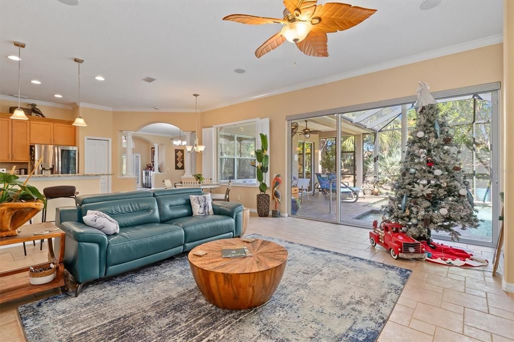 На продажу: $664,500 (4 спален, 3 ванн, 2608 Квадратных фут)