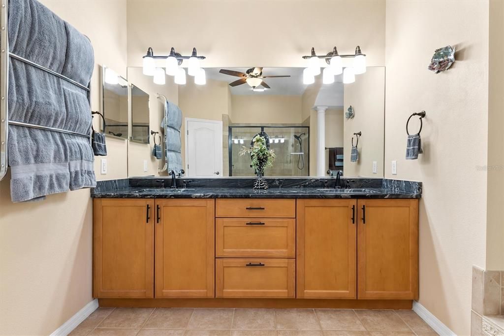 На продажу: $664,500 (4 спален, 3 ванн, 2608 Квадратных фут)