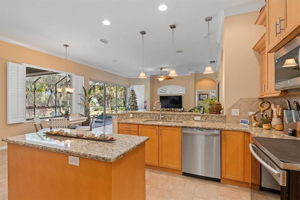 На продажу: $664,500 (4 спален, 3 ванн, 2608 Квадратных фут)