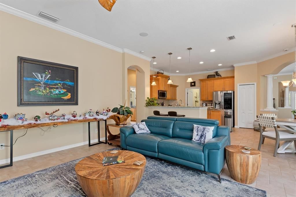 На продажу: $664,500 (4 спален, 3 ванн, 2608 Квадратных фут)