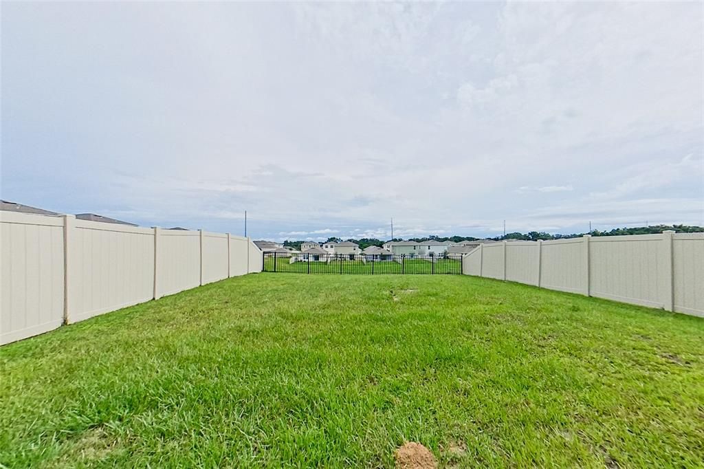 出租: $2,045 (4 贝兹, 2 浴室, 2007 平方英尺)