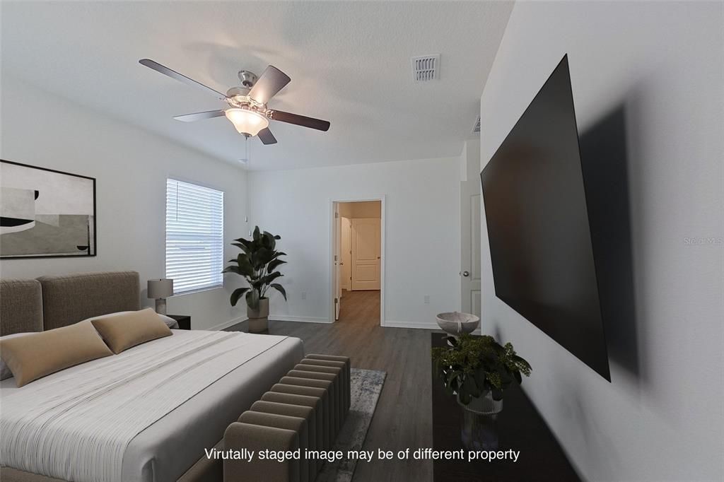 出租: $2,045 (4 贝兹, 2 浴室, 2007 平方英尺)