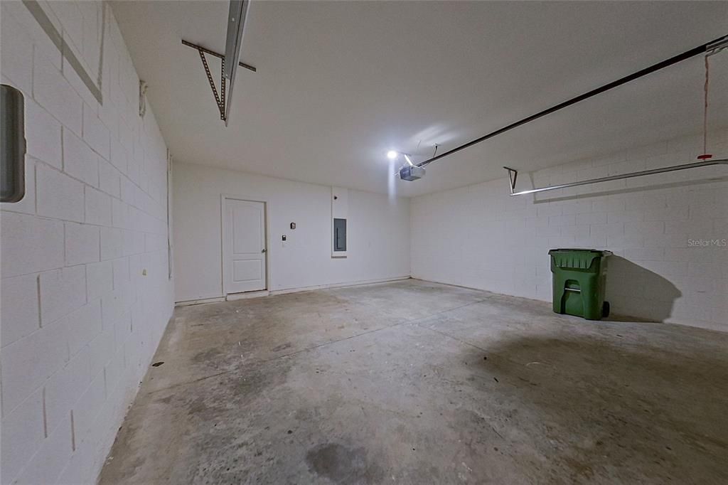 出租: $2,045 (4 贝兹, 2 浴室, 2007 平方英尺)