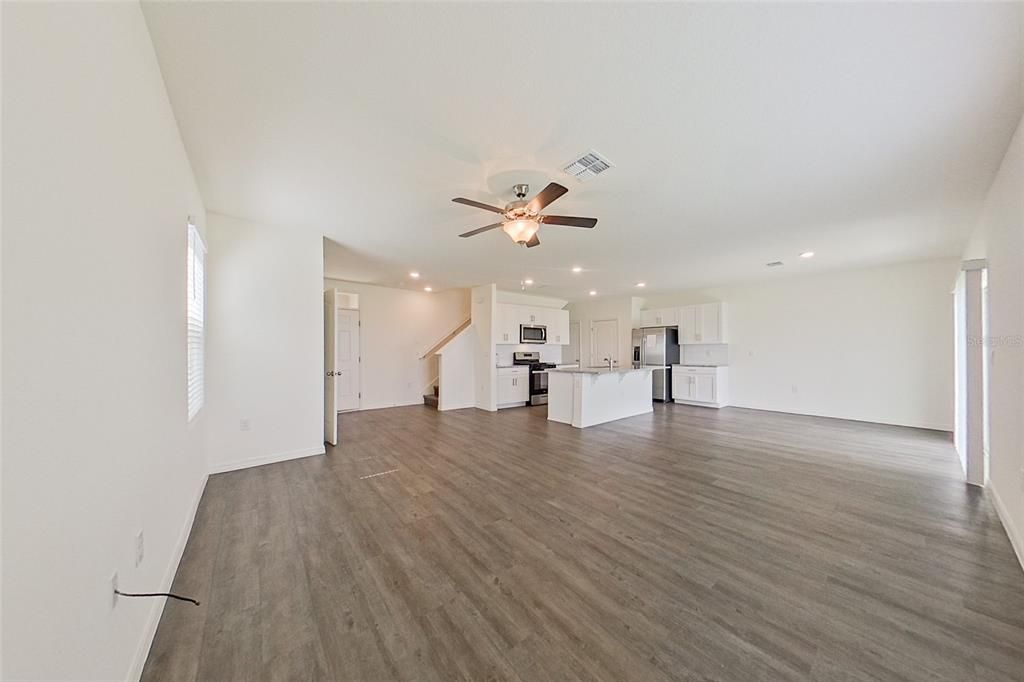 出租: $2,045 (4 贝兹, 2 浴室, 2007 平方英尺)