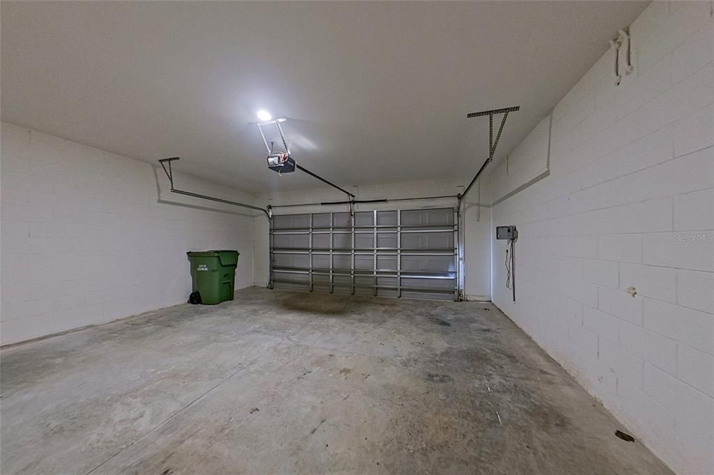 出租: $2,045 (4 贝兹, 2 浴室, 2007 平方英尺)