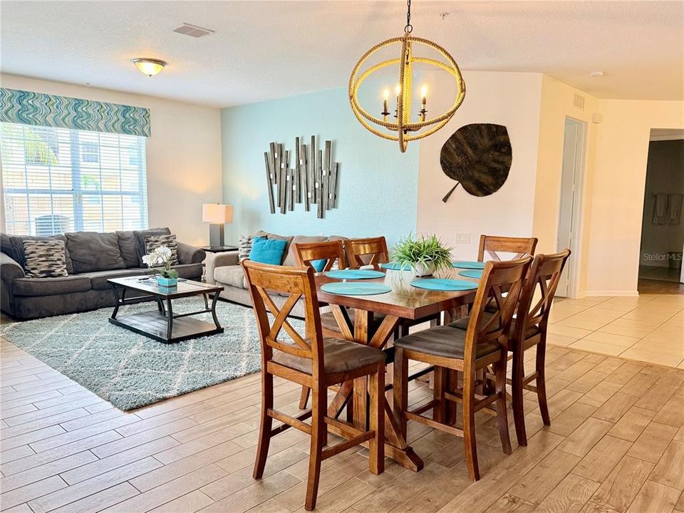 En Venta: $654,900 (3 camas, 2 baños, 2097 Pies cuadrados)