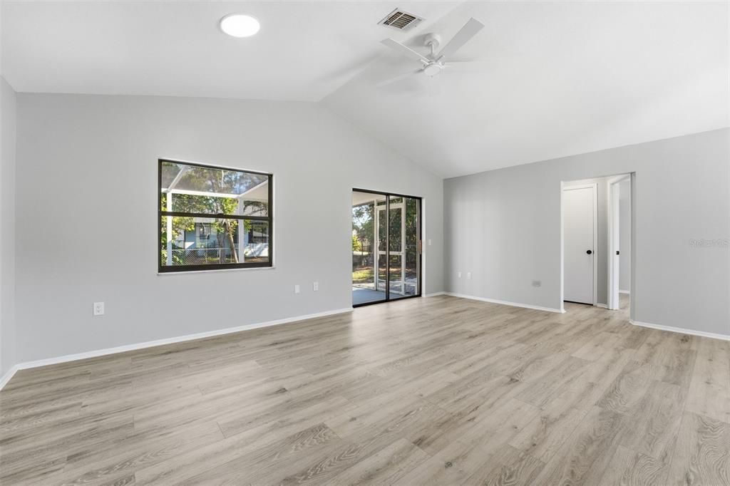 待售: $355,500 (2 贝兹, 2 浴室, 954 平方英尺)