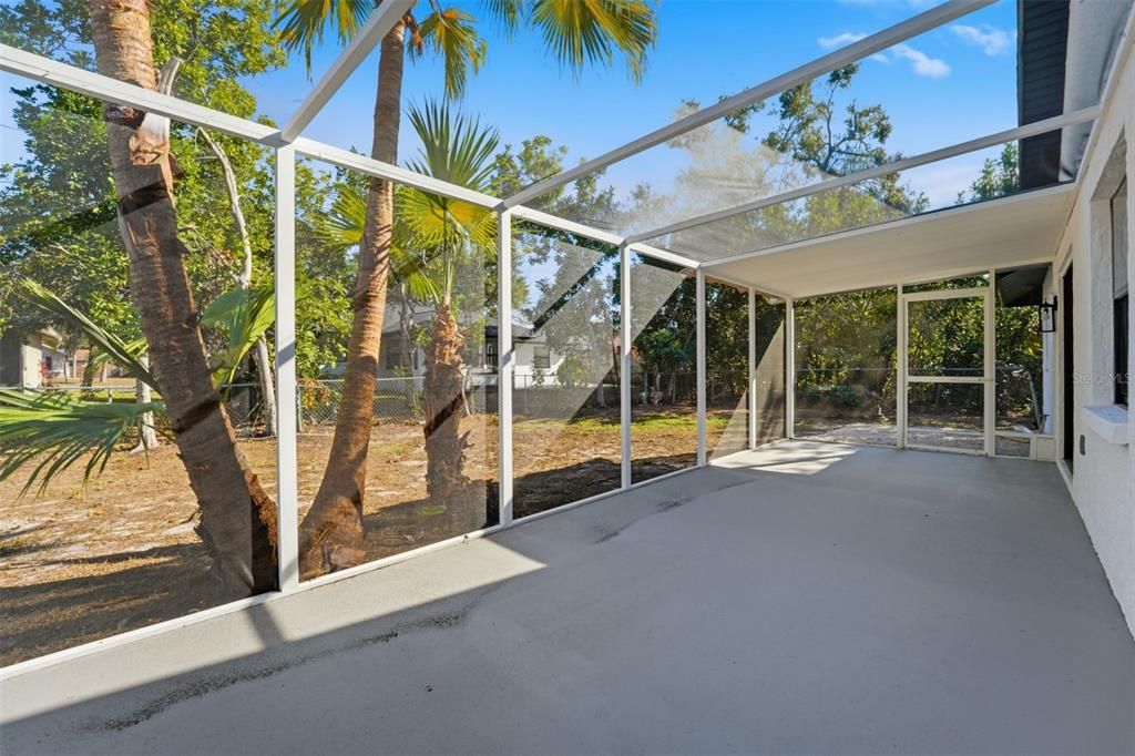 待售: $355,500 (2 贝兹, 2 浴室, 954 平方英尺)