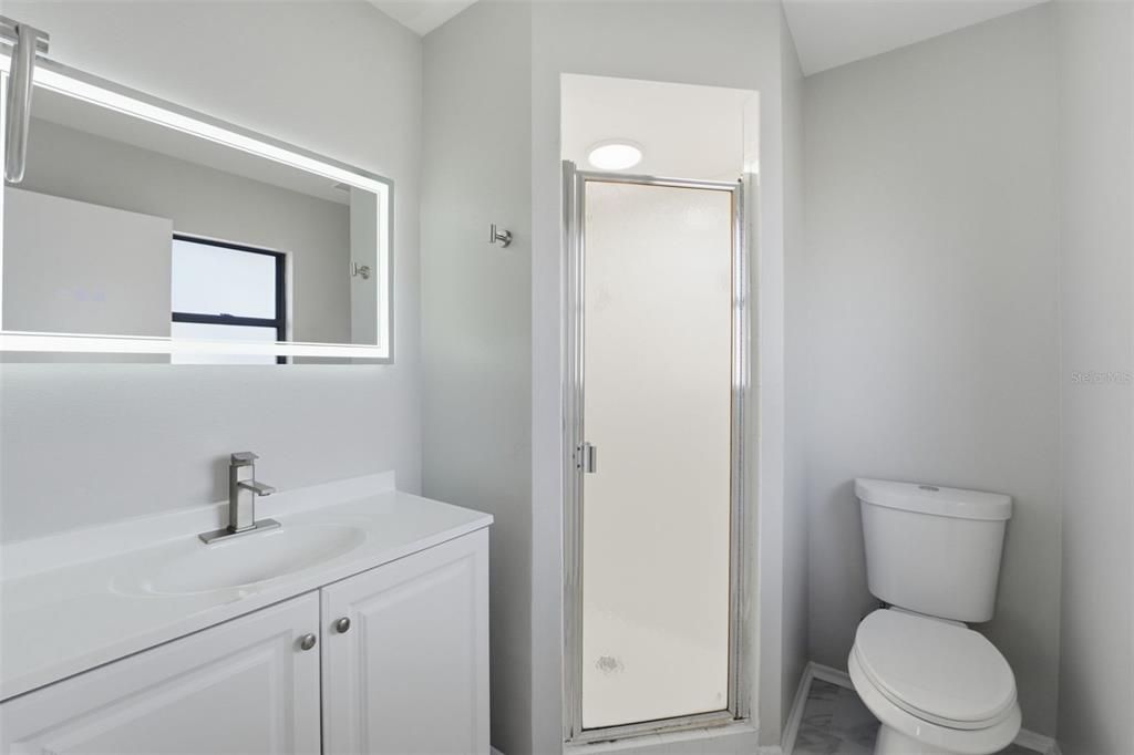 待售: $355,500 (2 贝兹, 2 浴室, 954 平方英尺)