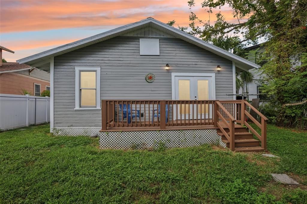 For Rent: $2,600 (3 beds, 2 baths, 1568 Square Feet)