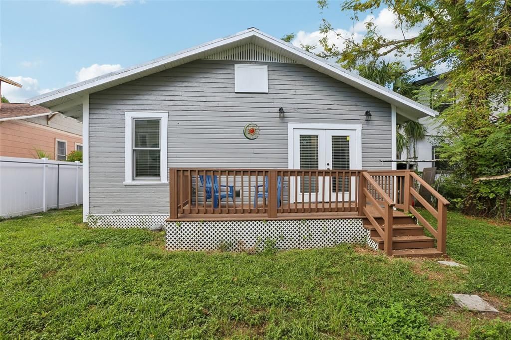 For Rent: $2,600 (3 beds, 2 baths, 1568 Square Feet)