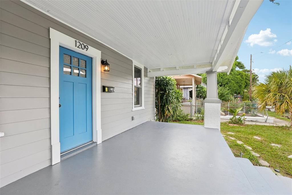 For Rent: $2,600 (3 beds, 2 baths, 1568 Square Feet)