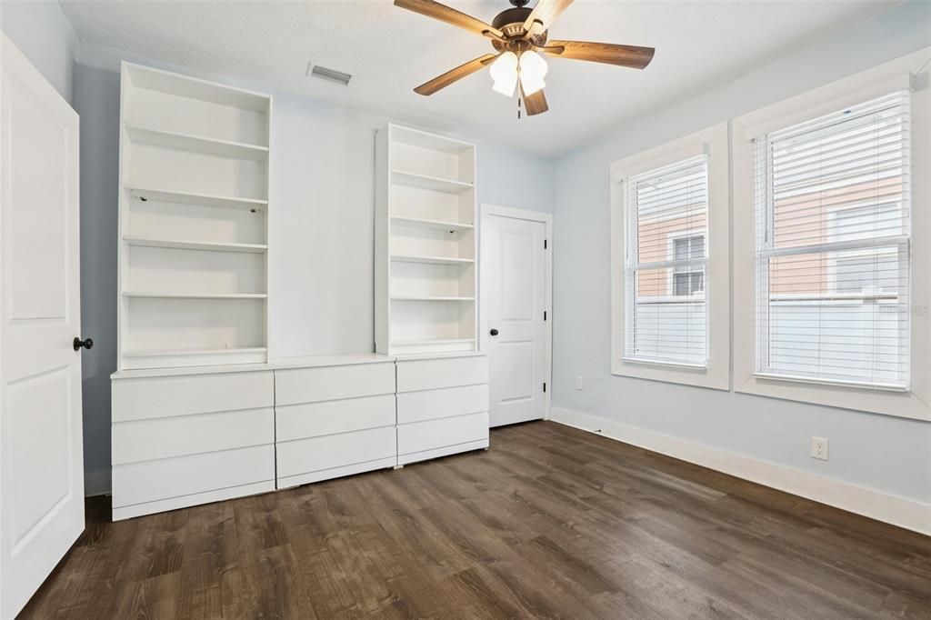 For Rent: $2,600 (3 beds, 2 baths, 1568 Square Feet)