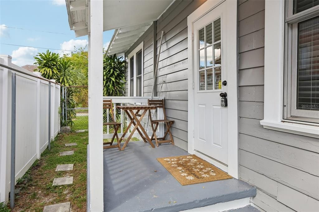 For Rent: $2,600 (3 beds, 2 baths, 1568 Square Feet)