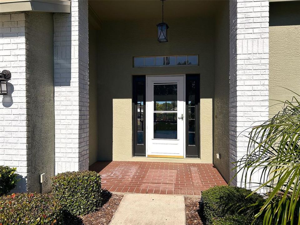 For Sale: $289,000 (2 beds, 2 baths, 1690 Square Feet)