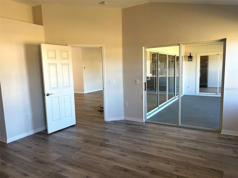 For Sale: $289,000 (2 beds, 2 baths, 1690 Square Feet)