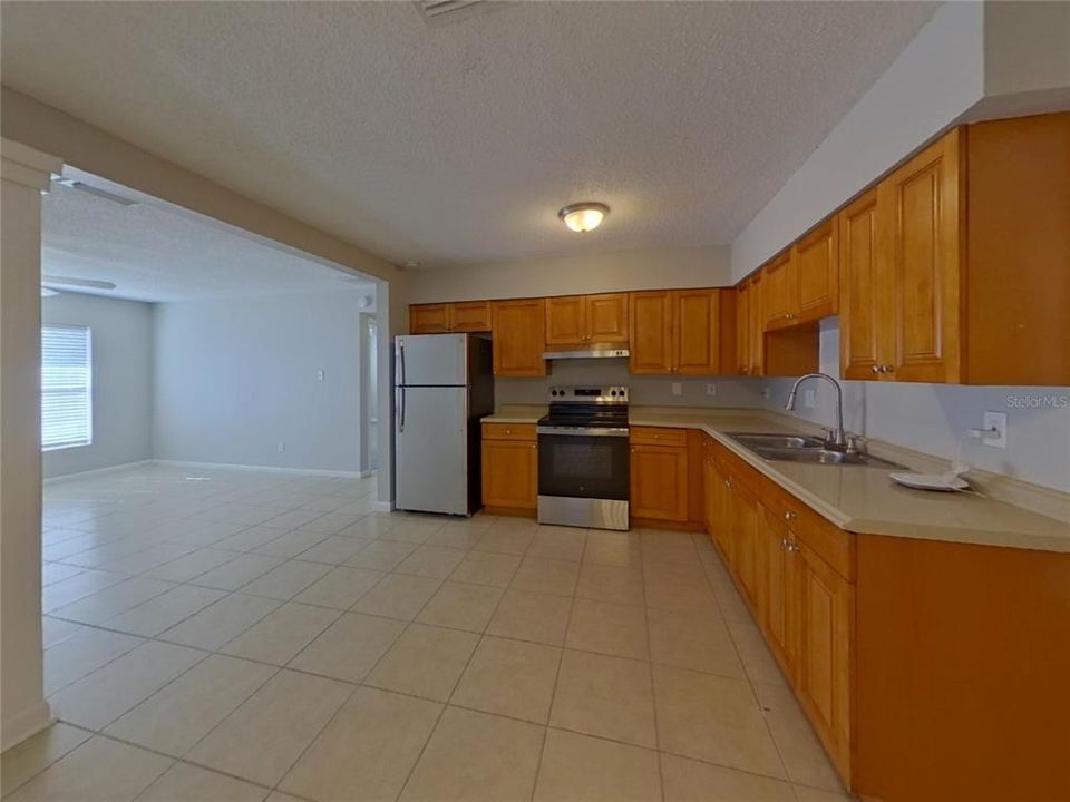 En Renta: $2,339 (4 camas, 2 baños, 1505 Pies cuadrados)