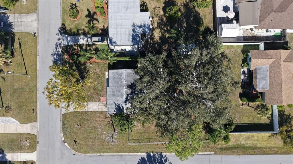 На продажу: $285,000 (2 спален, 1 ванн, 810 Квадратных фут)