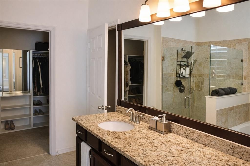 待售: $645,000 (6 贝兹, 5 浴室, 3181 平方英尺)