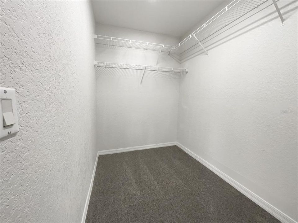 For Sale: $280,000 (3 beds, 2 baths, 1592 Square Feet)