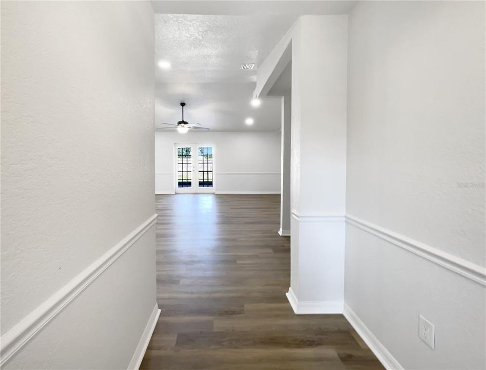 For Sale: $280,000 (3 beds, 2 baths, 1592 Square Feet)