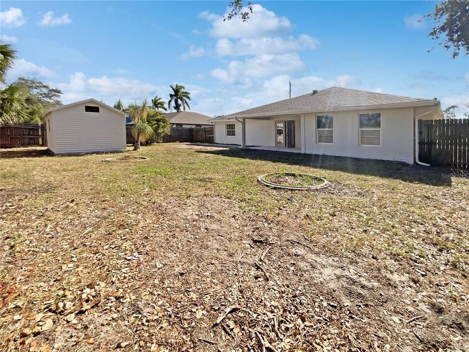 For Sale: $280,000 (3 beds, 2 baths, 1592 Square Feet)