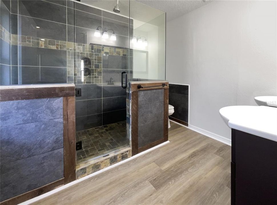 For Sale: $280,000 (3 beds, 2 baths, 1592 Square Feet)