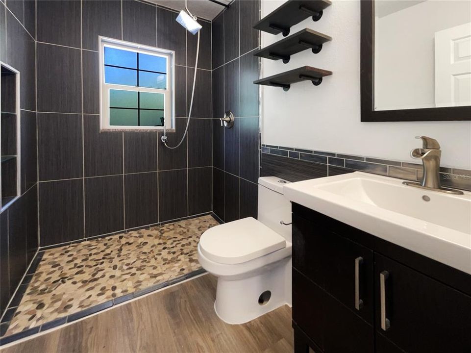 For Sale: $280,000 (3 beds, 2 baths, 1592 Square Feet)