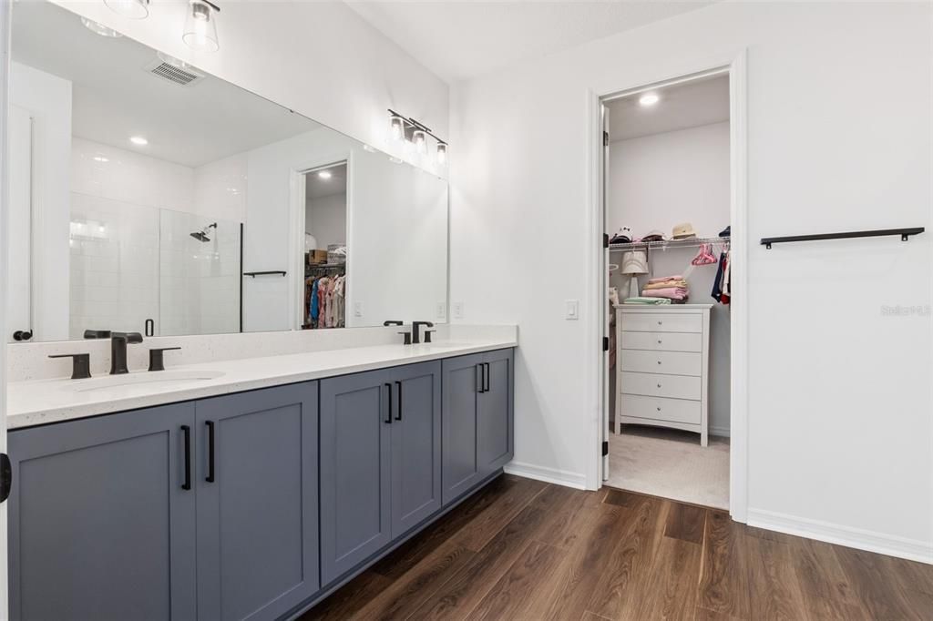 En Venta: $530,000 (4 camas, 3 baños, 1935 Pies cuadrados)