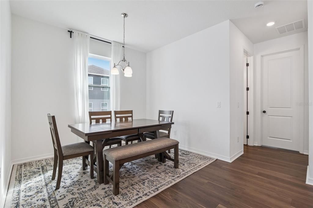 En Venta: $530,000 (4 camas, 3 baños, 1935 Pies cuadrados)