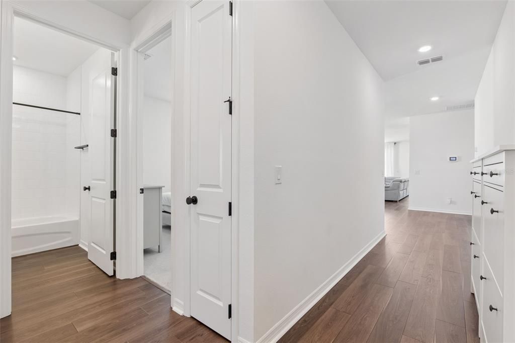 En Venta: $530,000 (4 camas, 3 baños, 1935 Pies cuadrados)