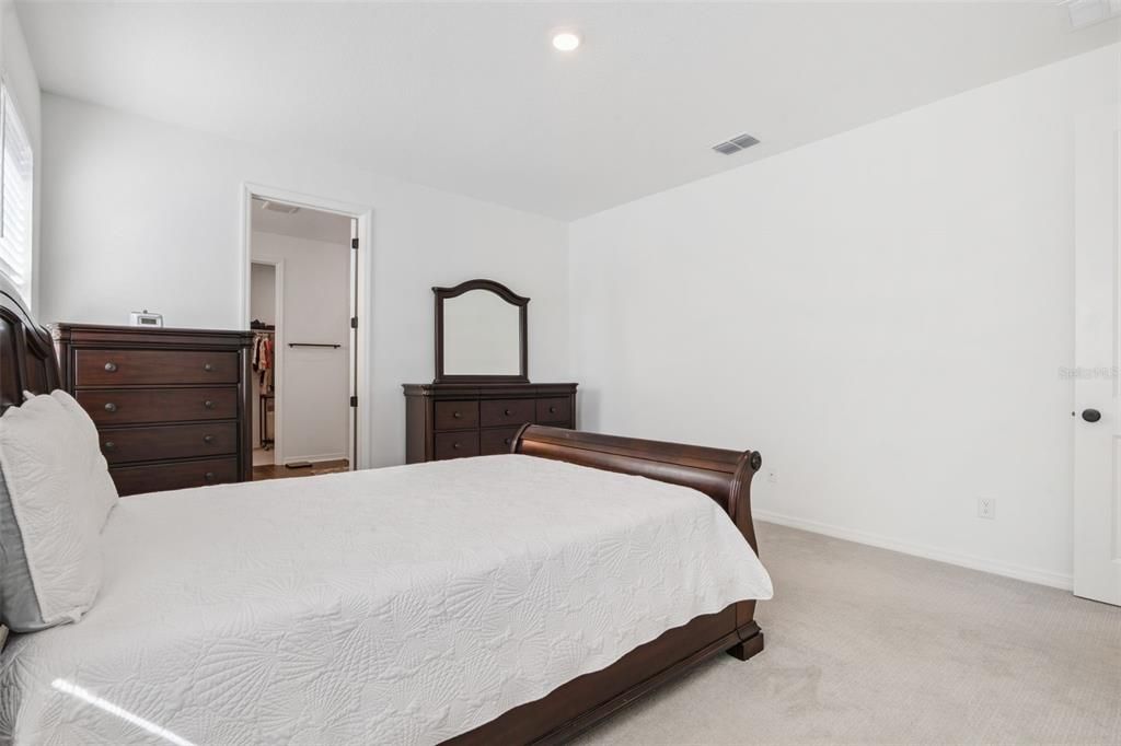 En Venta: $530,000 (4 camas, 3 baños, 1935 Pies cuadrados)