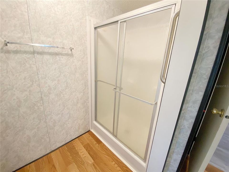 На продажу: $225,000 (3 спален, 2 ванн, 1404 Квадратных фут)