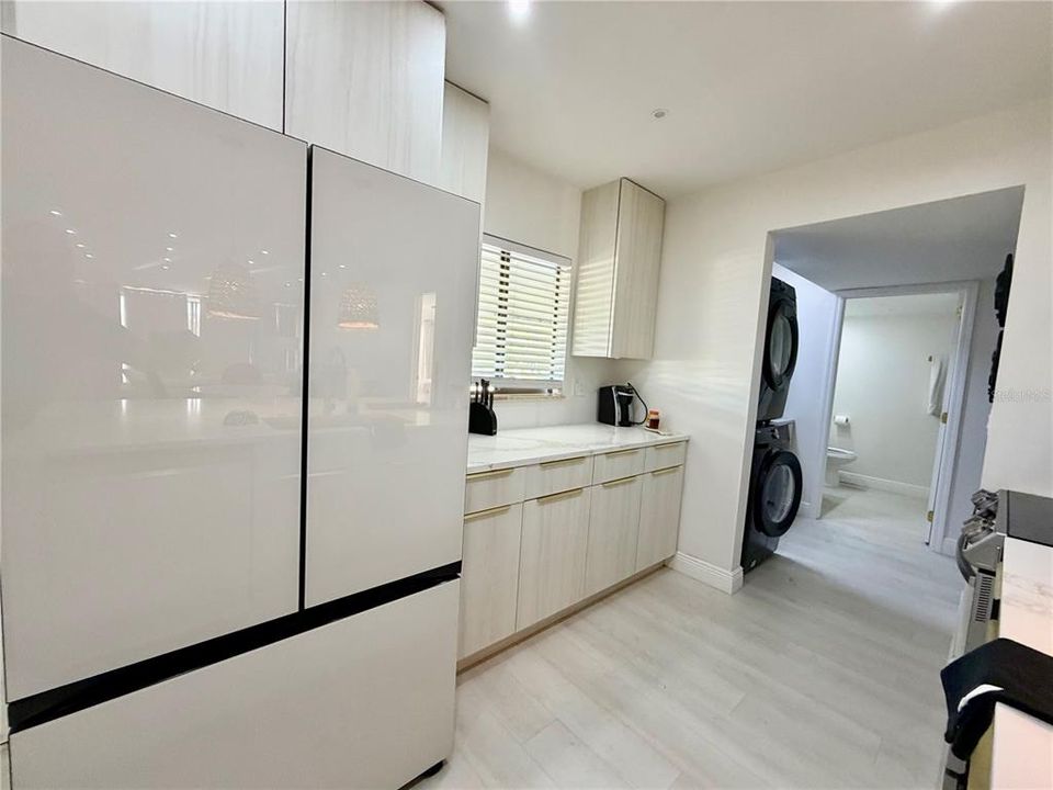 出租: $2,400 (2 贝兹, 2 浴室, 1400 平方英尺)