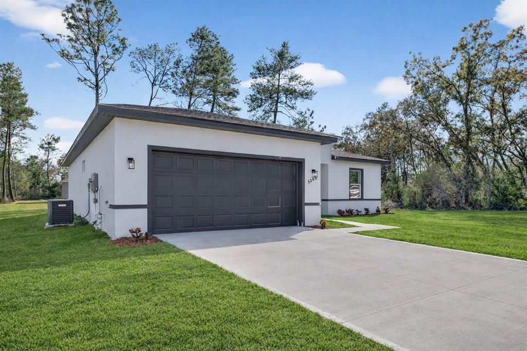 В аренду: $2,100 (4 спален, 2 ванн, 1833 Квадратных фут)