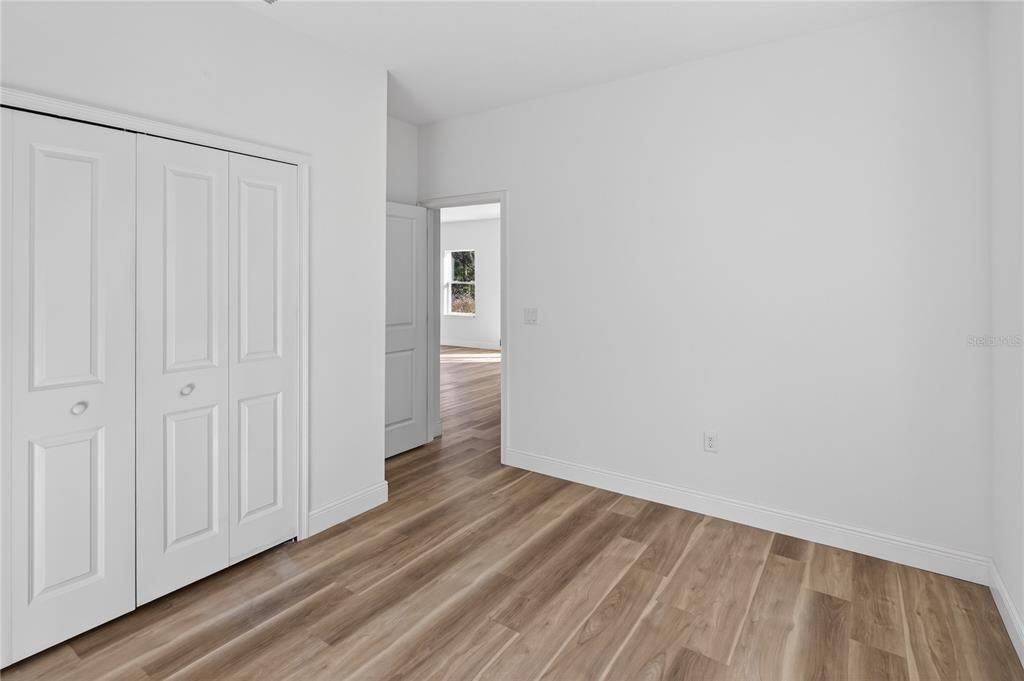 В аренду: $2,100 (4 спален, 2 ванн, 1833 Квадратных фут)