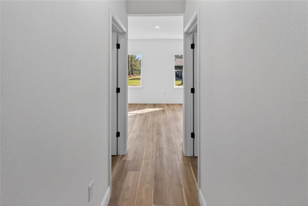 В аренду: $2,100 (4 спален, 2 ванн, 1833 Квадратных фут)