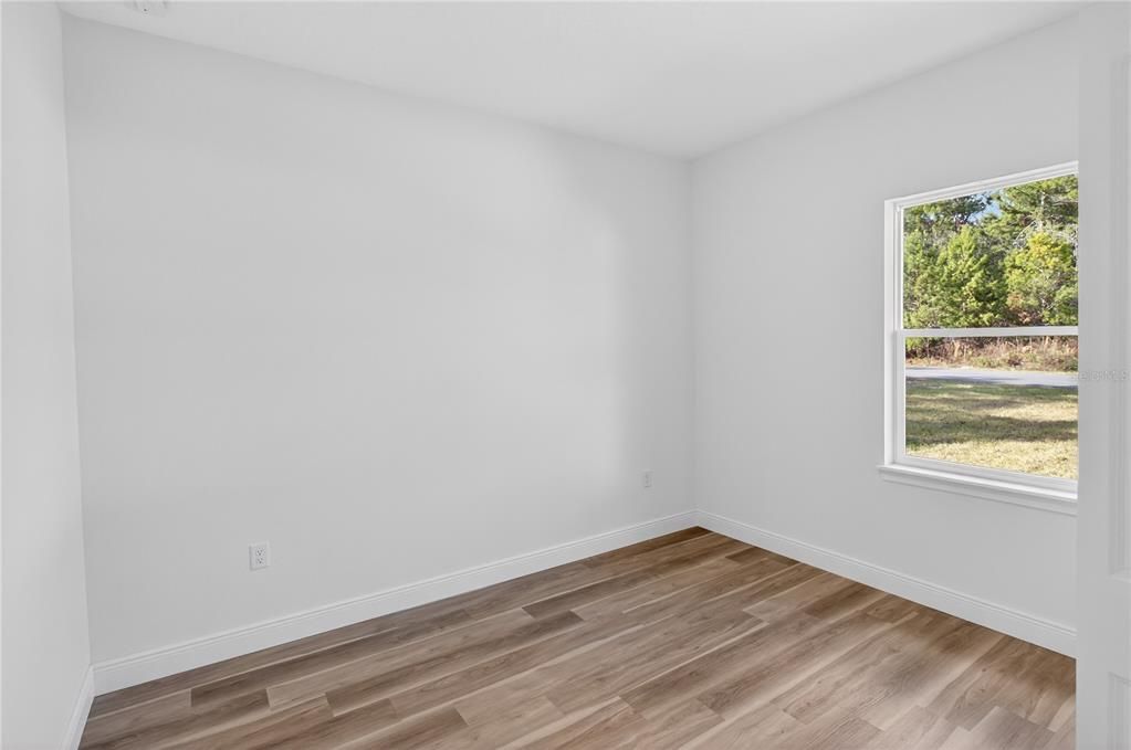 В аренду: $2,100 (4 спален, 2 ванн, 1833 Квадратных фут)